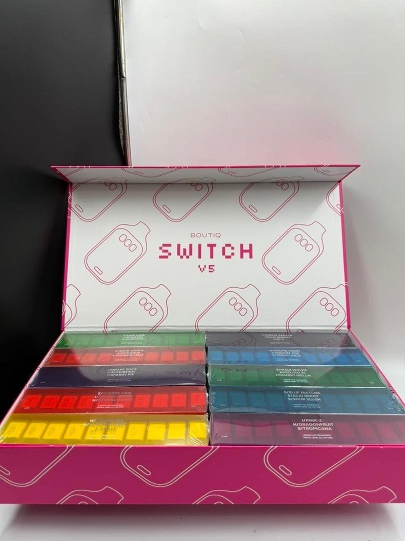 Boutiq Switch V5 Review – 2g Triple Tank Disposable Vape with Flavor Switching & Blinker